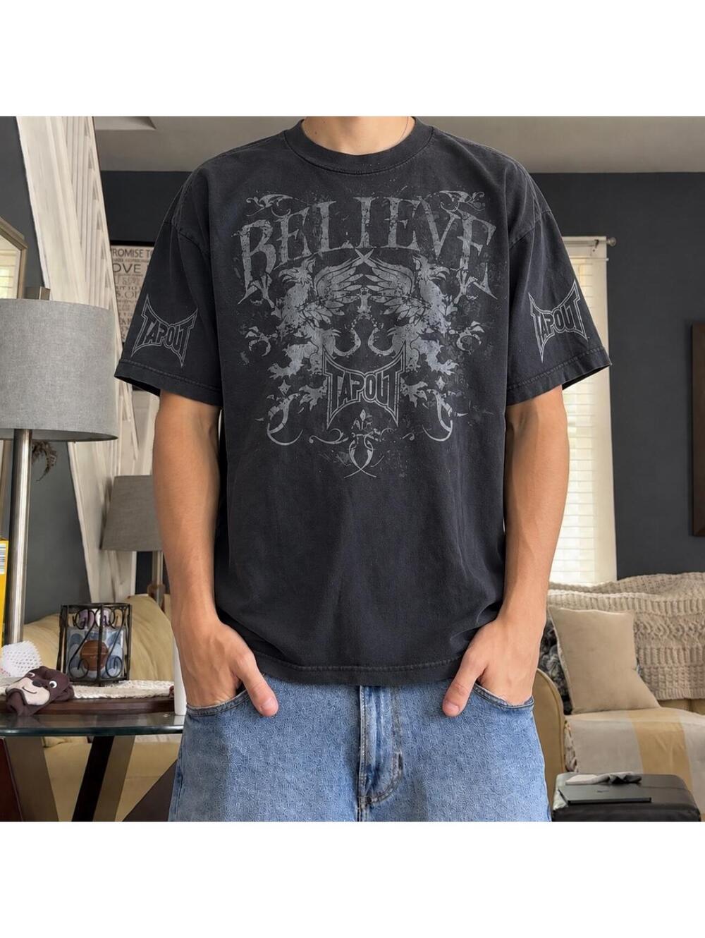 Y2K baggy oversized vintage tapout tee.